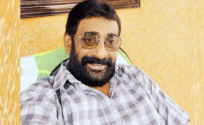 Godarolla Kitakitalu: గోదారోళ్ల కితకితలు.. ఫేస్‌బుక్‌ పేజ్ క్రియేటర్ ఈవీవీ ఇక లేరు..