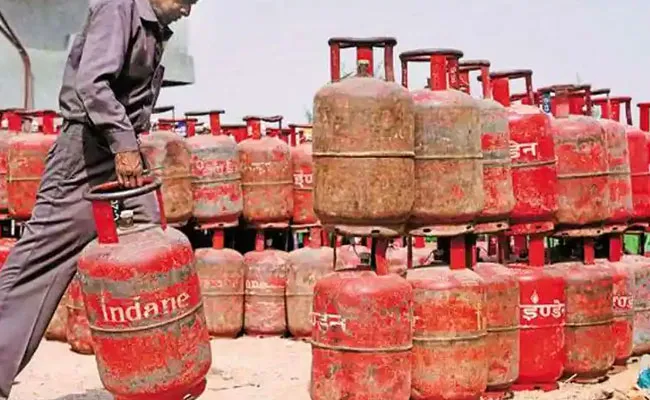 LPG Subsidy: సామాన్యుడికి మరో షాక్.. కేవలం వారికి మాత్రమే గ్యాస్ సబ్సిడీ..