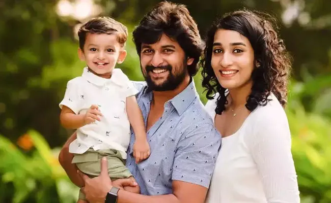 Nani: మొదటిసారి కెమెరా ముందుకు నాని భార్య.. డ్యాన్స్తో షాకిచ్చిందిగా..! Nani: మొదటిసారి కెమెరా ముందుకు నాని భార్య.. డ్యాన్స్తో షాకిచ్చిందిగా..!