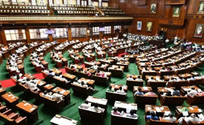 Karnataka: కర్నాటకలో రసవత్తరంగా రాజ్యసభ ఎన్నికలు.. నాలుగు సీట్లకు ఆరుగురు పోటీ.. Karnataka: కర్నాటకలో రసవత్తరంగా రాజ్యసభ ఎన్నికలు.. నాలుగు సీట్లకు ఆరుగురు పోటీ..