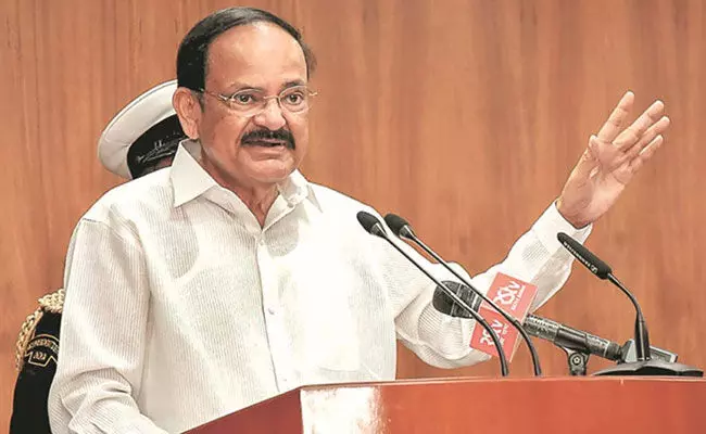 Venkaiah Naidu: రాష్ట్రపతి ఎన్నికల్లో ఆ సెంటిమెంట్ ఫలిస్తే.. వెంకయ్యనాయుడికే ఎక్కువ అవకాశాలు? Venkaiah Naidu: రాష్ట్రపతి ఎన్నికల్లో ఆ సెంటిమెంట్ ఫలిస్తే.. వెంకయ్యనాయుడికే ఎక్కువ అవకాశాలు?