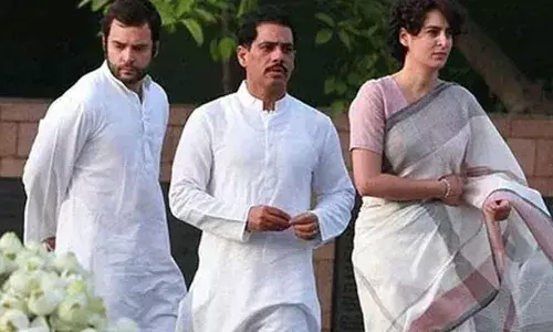 Robert Vadra: ఈడీ విచారణ తీరుపై ప్రియాంకగాంధీ భర్త రాబర్ట్ వాద్రా ఆగ్రహం.. Robert Vadra: ఈడీ విచారణ తీరుపై ప్రియాంకగాంధీ భర్త రాబర్ట్ వాద్రా ఆగ్రహం..