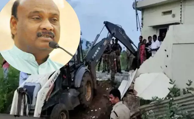 Ayyanna Patrudu: మాజీమంత్రి అయ్యన్నపాత్రుడు ఇంటి వద్ద హైటెన్షన్..