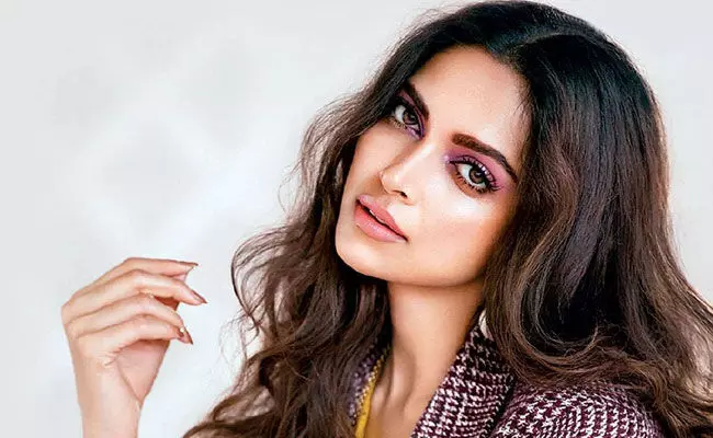 Deepika Padukone: దీపికా పదుకొనే.. జుట్టుని ఎలా సంరక్షించుకుంటుందో తెలుసా.. Deepika Padukone: దీపికా పదుకొనే.. జుట్టుని ఎలా సంరక్షించుకుంటుందో తెలుసా..