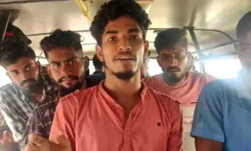 Agneepath Protest: అగ్నిపథ్ అల్లర్ల కేసు.. ఏపీలో ఆర్మీ అభ్యర్థులు అరెస్ట్.. Agneepath Protest: అగ్నిపథ్ అల్లర్ల కేసు.. ఏపీలో ఆర్మీ అభ్యర్థులు అరెస్ట్..