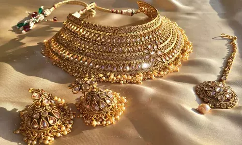 Gold and Silver Rates Today : భారీగా పెరిగిన బంగారం, స్వల్పంగా తగ్గిన వెండి ధరలు..