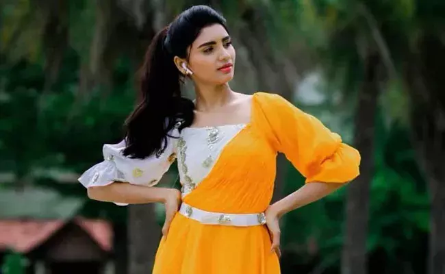 Varsha Jabardasth: చావు, బ్రతుకుల మధ్య జబర్దస్త్ వర్ష.. ఇన్‌స్టాగ్రామ్‌లో పోస్ట్..