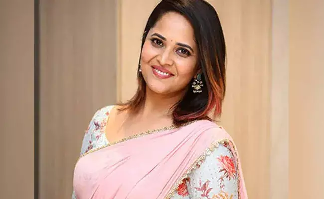 Anasuya Bharadwaj: అనసూయ చిన్న పాత్రలు చేయదు: డైరెక్టర్ ఇంట్రెస్టింగ్ కామెంట్స్