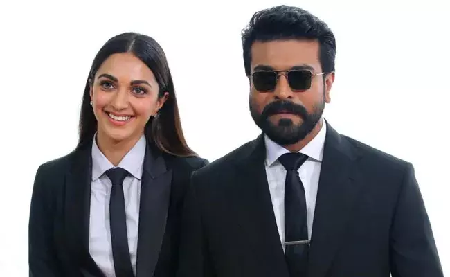 RC 15: ఆర్సీ 15 టైటిల్ ఫిక్స్.. అధికారి కాదట..! RC 15: ఆర్సీ 15 టైటిల్ ఫిక్స్.. అధికారి కాదట..!