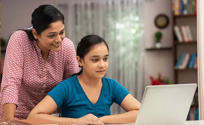 Teenagers: టీనేజ్ పిల్లలతో ఎలా వ్యవహరించాలి.. తల్లిదండ్రులకు నిపుణులు ఇస్తున్న సూచనలు.. Teenagers: టీనేజ్ పిల్లలతో ఎలా వ్యవహరించాలి.. తల్లిదండ్రులకు నిపుణులు ఇస్తున్న సూచనలు..