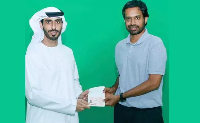 Pullela Gopinchand: దుబాయ్ గోల్డెన్ వీసా అందుకున్న పుల్లెల గోపీచంద్ Pullela Gopinchand: దుబాయ్ గోల్డెన్ వీసా అందుకున్న పుల్లెల గోపీచంద్