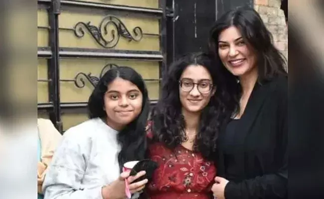 Susmita Sen: దేవుడు రక్షించాడు.. మూడు సార్లు పెళ్లి తప్పించాడు.. : సుస్మితా సేన్ Susmita Sen: దేవుడు రక్షించాడు.. మూడు సార్లు పెళ్లి తప్పించాడు.. : సుస్మితా సేన్