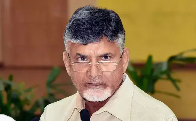 Chandrababu: సీఐడీపై డీజీపీకి ఫిర్యాదు చేసిన చంద్రబాబు.. వీడియోలను జతచేసి.. Chandrababu: సీఐడీపై డీజీపీకి ఫిర్యాదు చేసిన చంద్రబాబు.. వీడియోలను జతచేసి..