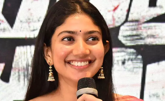 Sai Pallavi: నెల వ్యవధిలో సాయి పల్లవి మరో సినిమా.. రిలీజ్ డేట్ ఫిక్స్.. Sai Pallavi: నెల వ్యవధిలో సాయి పల్లవి మరో సినిమా.. రిలీజ్ డేట్ ఫిక్స్..