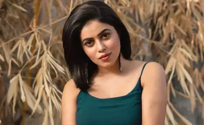 Poorna: పెళ్లి తర్వాత సినిమాలకు గుడ్ బై చెప్పనున్న మరో ముద్దుగుమ్మ.. Poorna: పెళ్లి తర్వాత సినిమాలకు గుడ్ బై చెప్పనున్న మరో ముద్దుగుమ్మ..
