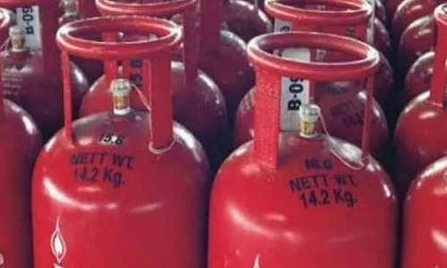 LPG: మళ్లీ పెరిగిన ఎల్‌పీజీ గ్యాస్ ధరలు.. నేటి నుంచి అమలు..