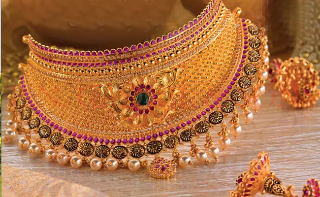 Gold and Silver Rates Today : పసిడి ప్రియులకు శుభవార్త.. తగ్గిన బంగారం, వెండి ధరలు.. Gold and Silver Rates Today : పసిడి ప్రియులకు శుభవార్త.. తగ్గిన బంగారం, వెండి ధరలు..