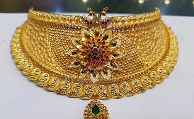 Gold and Silver Rates Today : తగ్గిన బంగారం, పెరిగిన వెండి ధరలు.. Gold and Silver Rates Today : తగ్గిన బంగారం, పెరిగిన వెండి ధరలు..