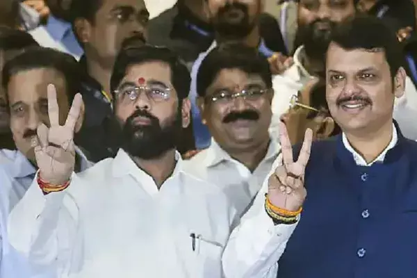 Maharashtra Politics : శివసేనకు షిండే దెబ్బ మీద దెబ్బ.. Maharashtra Politics : శివసేనకు షిండే దెబ్బ మీద దెబ్బ..