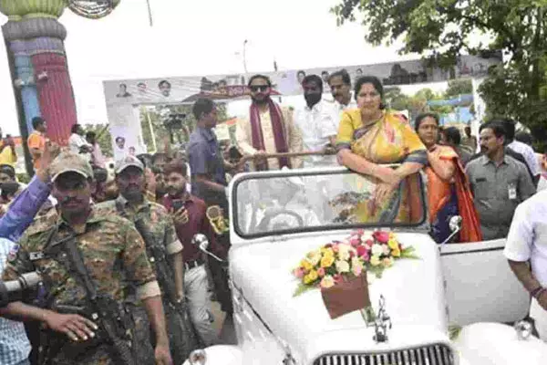 Kakatiyas In Warangal : పోరుగడ్డపై అడుగుపెట్టిన 22వ కాకతీయుడు Kakatiyas In Warangal : పోరుగడ్డపై అడుగుపెట్టిన 22వ కాకతీయుడు