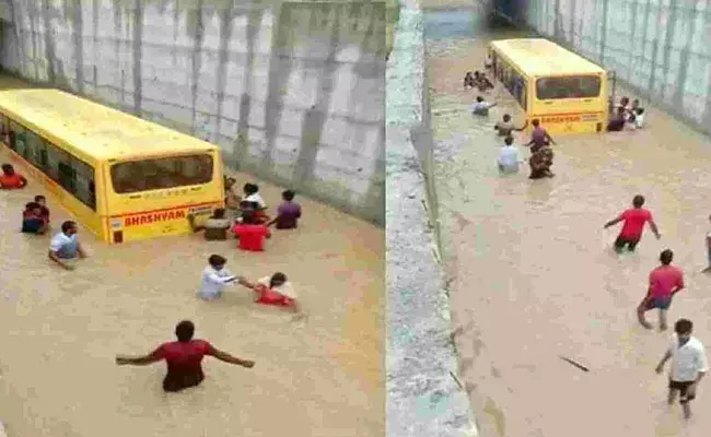 Telangana: వరదనీటిలో మునిగిన స్కూల్ బస్సు.. భయంతో విద్యార్థుల కేకలు..!