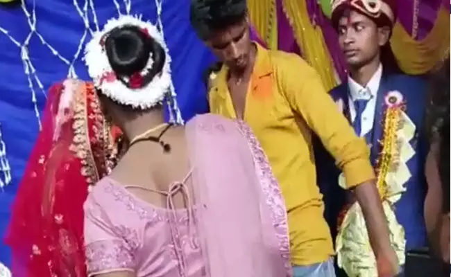 Bihar: ప్రియురాలి పెళ్లి మరొకరితో.. సహించలేని ప్రియుడు.. Bihar: ప్రియురాలి పెళ్లి మరొకరితో.. సహించలేని ప్రియుడు..