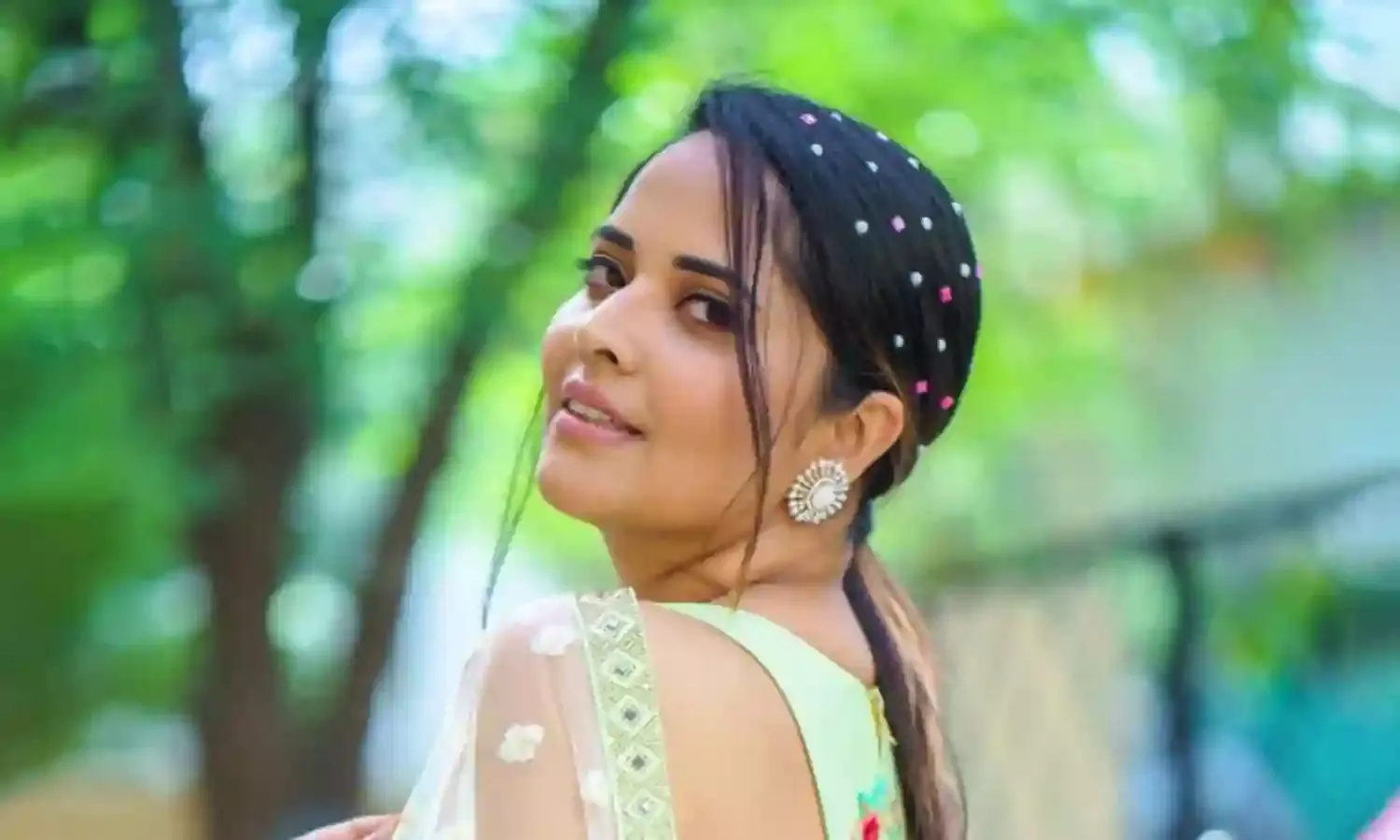 Anasuya Bharadwaj : అనసూయ అందాలు అదరహో ! Anasuya Bharadwaj : అనసూయ అందాలు అదరహో !