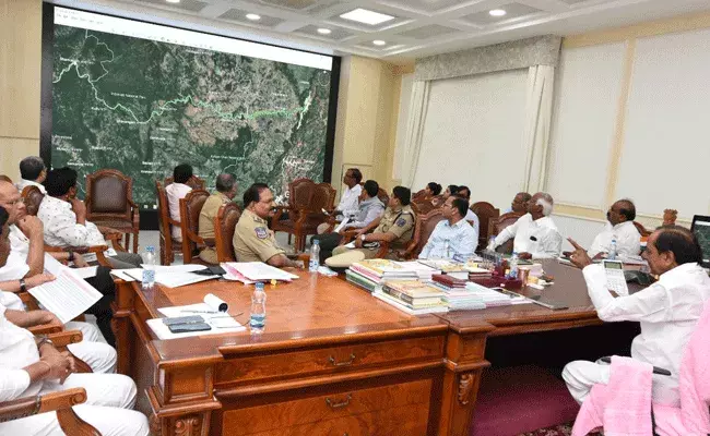 KCR : పరిస్థితి మెరుగుపడేవరకు ఎమ్మెల్యేలు నియోజకవర్గాలు దాటొద్దు : కేసీఆర్