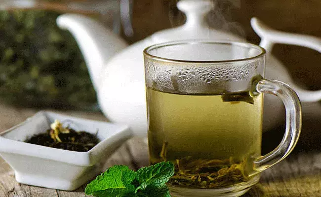 Green Tea Benefits: గ్రీన్ టీ ప్రయోజనాలు.. ఆ సమస్యలు దూరమవ్వడం ఖాయమా..? Green Tea Benefits: గ్రీన్ టీ ప్రయోజనాలు.. ఆ సమస్యలు దూరమవ్వడం ఖాయమా..?