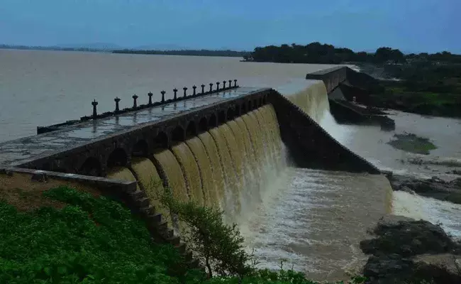 Godavari: చరిత్ర తిరగరాసిన గోదావరి.. 32 ఏళ్ల తరువాత ఇలా..