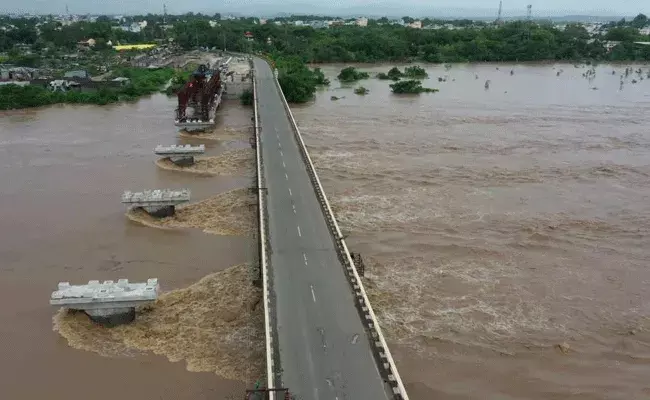 Bhadrachalam Karakatta : చంద్రబాబు కరకట్ట కట్టించకపోతే.. భద్రాద్రి జలమయం.. సోషల్ మీడియాలో వైరల్..