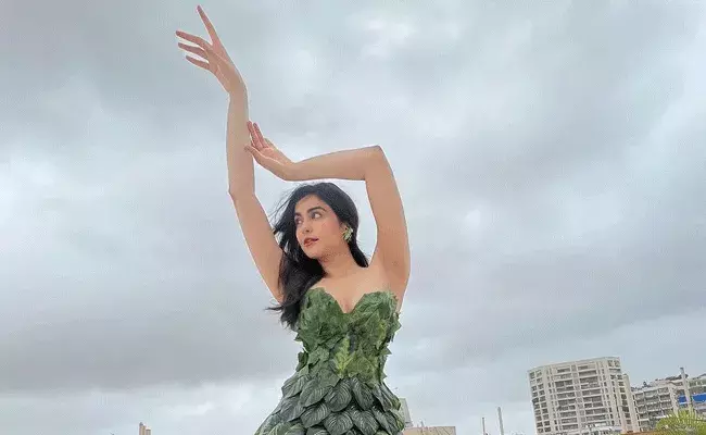 Adah Sharma : ప్రకృతినే వస్త్రంగా.. అందమైన అదా ఫోటోలు వైరల్ Adah Sharma : ప్రకృతినే వస్త్రంగా.. అందమైన అదా ఫోటోలు వైరల్