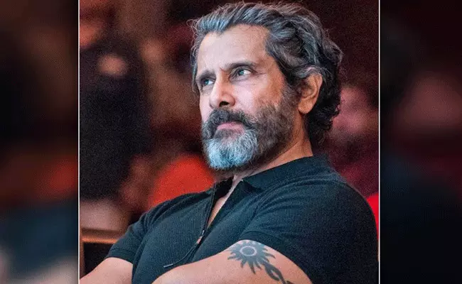 Actor Vikram: విక్రమ్కు కోర్టు నోటీసులు.. తప్పుగా చూపించారంటూ.. Actor Vikram: విక్రమ్కు కోర్టు నోటీసులు.. తప్పుగా చూపించారంటూ..