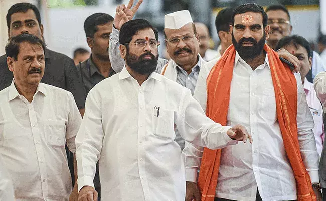 Maharashtra: ఎదురుతిరిగిన రెబెల్స్.. సీఎం ఏక్‌నాథ్‌ షిండేతో సమావేశం..