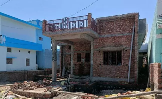 house construction: మన బడ్జెట్లో మనకో సొంత ఇల్లు.. ఎలా అంటే.. house construction: మన బడ్జెట్లో మనకో సొంత ఇల్లు.. ఎలా అంటే..