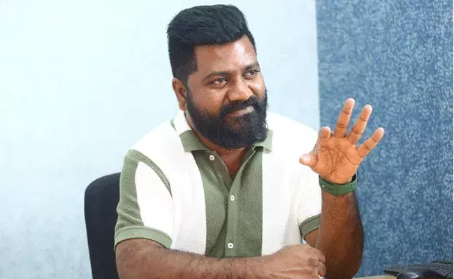 Venu Udugula : ఈసారి పొలిటికల్ యాక్షన్ థ్రిల్లర్ తెరకెక్కిస్తా : వేణు ఉడుగుల Venu Udugula : ఈసారి పొలిటికల్ యాక్షన్ థ్రిల్లర్ తెరకెక్కిస్తా : వేణు ఉడుగుల