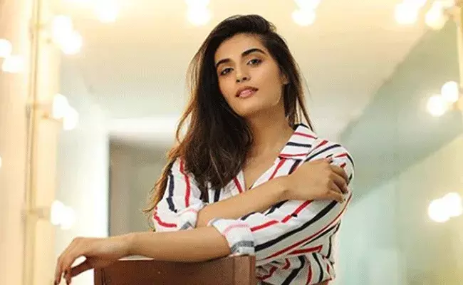 Divyansha Kaushik: రవితేజ, నాగచైతన్యలో అదే కామన్: దివ్యాంశా కౌశిక్ Divyansha Kaushik: రవితేజ, నాగచైతన్యలో అదే కామన్: దివ్యాంశా కౌశిక్