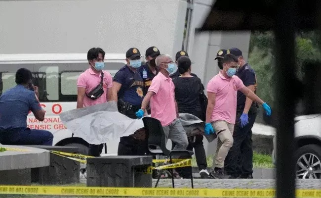 Philippines: ఫిలిప్పీన్స్లోని యూనివర్సిటీలో కాల్పులు.. మాజీ మేయర్తో సహా ముగ్గురు మృతి.. Philippines: ఫిలిప్పీన్స్లోని యూనివర్సిటీలో కాల్పులు.. మాజీ మేయర్తో సహా ముగ్గురు మృతి..