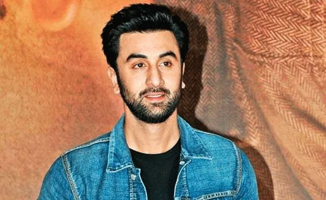 Ranbir Kapoor: థియేటర్లలో మెప్పించలేని రణబీర్ సినిమా.. అందుకే అప్పుడే ఓటీటీలోకి..