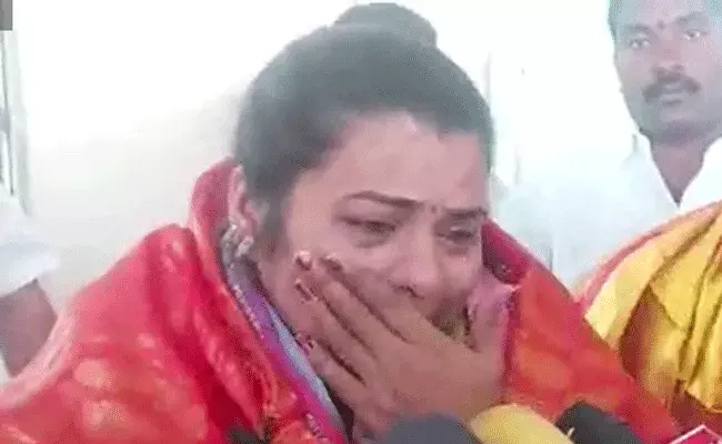 Telangana : గుర్తింపు లేదని క్రీడాకారిణి కంటతడి.. ఆదుకుంటామని హామీ ఇచ్చిన మంత్రులు..