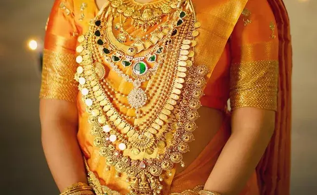 Gold and Silver Rates Today : స్థిరంగా బంగారం, పెరిగిన వెండి ధరలు..