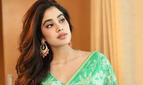 Janhvi Kapoor: ఇల్లు అమ్మేసిన జాన్వీ.. భారీ మొత్తంతో దక్కించుకున్న స్టార్ హీరో.. Janhvi Kapoor: ఇల్లు అమ్మేసిన జాన్వీ.. భారీ మొత్తంతో దక్కించుకున్న స్టార్ హీరో..