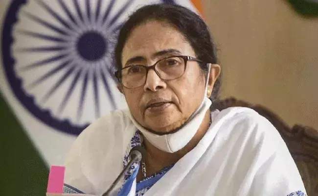 Mamata Banerjee: మంత్రివర్గంలో  కొత్తవారికి చోటు- మమతా బెనర్జీ