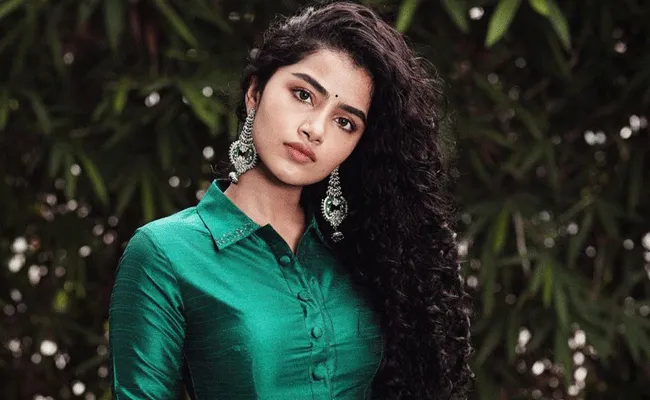 Anupama Parameswaran: అనుపమపై హీరో ఆరోపణలు.. హీరోయిన్ స్పందన ఏంటంటే..? Anupama Parameswaran: అనుపమపై హీరో ఆరోపణలు.. హీరోయిన్ స్పందన ఏంటంటే..?