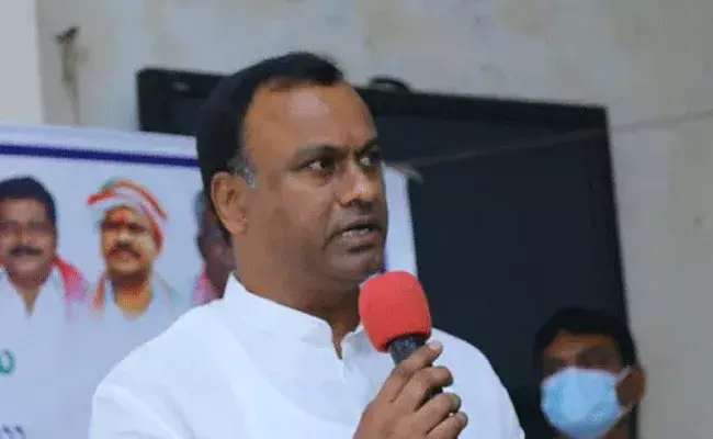 Komatireddy Rajagopal Reddy : రాజగోపాల్ రెడ్డి ఢిల్లీ టూర్ అందుకేనా..?