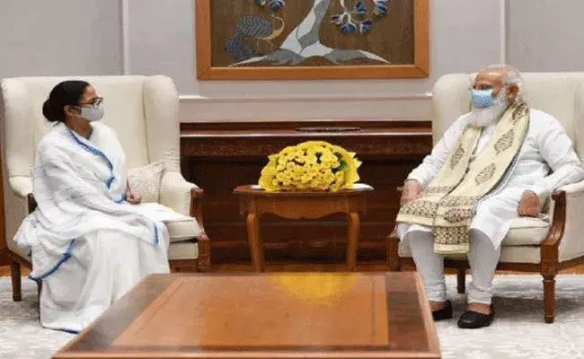 Mamata Banerjee: మోడీతో మమతా బెనర్జీ భేటీ.. ఆ అంశాలపై చర్చ.. Mamata Banerjee: మోడీతో మమతా బెనర్జీ భేటీ.. ఆ అంశాలపై చర్చ..