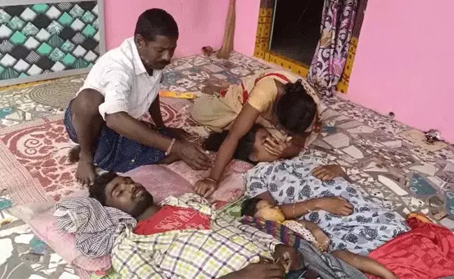 Nellore: భార్య, 5 నెలల బిడ్డను చంపిన భర్త.. ఆపై తాను కూడా ఆత్మహత్య.. Nellore: భార్య, 5 నెలల బిడ్డను చంపిన భర్త.. ఆపై తాను కూడా ఆత్మహత్య..
