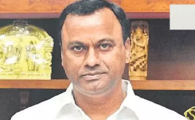 Komatireddy Raj Gopal Reddy: కోమటిరెడ్డి రాజగోపాల్రెడ్డి రాజీనామాకు స్పీకర్ ఆమోదం.. Komatireddy Raj Gopal Reddy: కోమటిరెడ్డి రాజగోపాల్రెడ్డి రాజీనామాకు స్పీకర్ ఆమోదం..