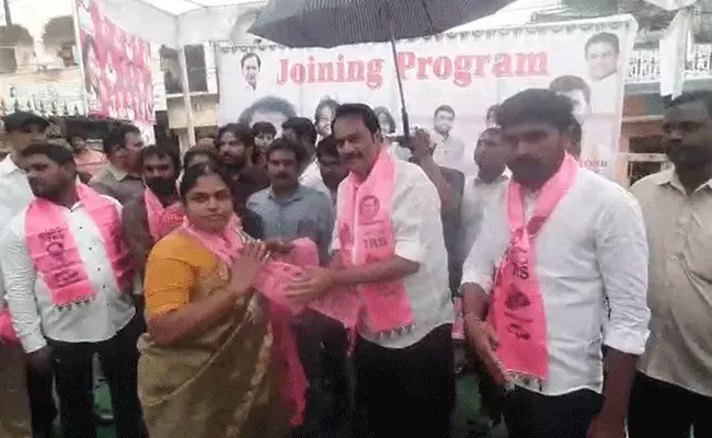 Jubliee Hills : జూబ్లీహిల్స్ ఎమ్మెల్యే ఆధ్వర్యంలో టీఆర్ఎస్లో చేరిన కాంగ్రెస్ కార్యకర్తలు.. Jubliee Hills : జూబ్లీహిల్స్ ఎమ్మెల్యే ఆధ్వర్యంలో టీఆర్ఎస్లో చేరిన కాంగ్రెస్ కార్యకర్తలు..