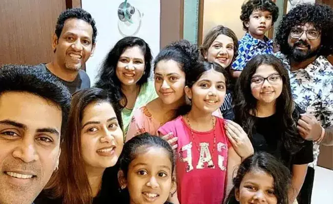 Actress Meena: మీనా ఇంట తారల సందడి.. ఫ్రెండ్‌షిప్ డే రోజు..